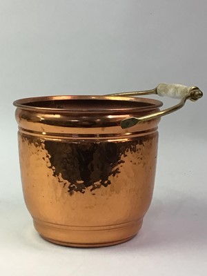 Lot 838 - GROUP OF BRASSWARE AND COPPER ITEMS