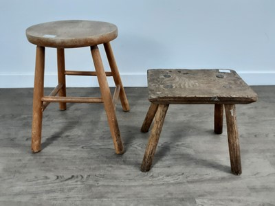 Lot 877 - ONE ELM STOOL