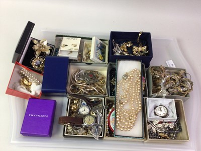 Lot 70 - COLLECTION OF COSTUME JEWELLERY