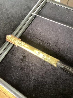 Lot 4 - BRITISH ROYAL NAVAL OFFICER'S DRESS SWORD