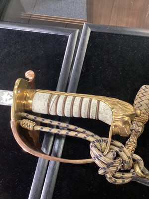 Lot 4 - BRITISH ROYAL NAVAL OFFICER'S DRESS SWORD