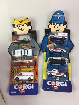 Lot 100 - COLLECTION OF DIECAST MODELS