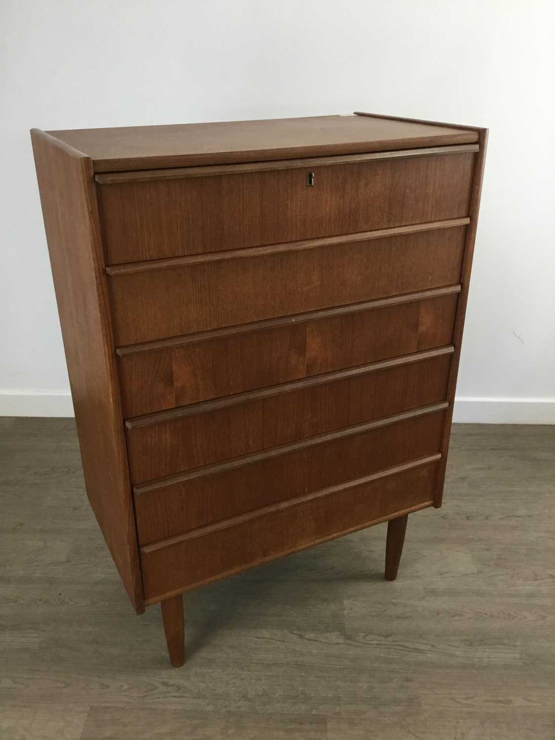 Lot 394 - HANJBERG MØBELFABRIK, TEAK CHEST OF DRAWERS