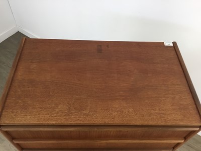 Lot 394 - HANJBERG MØBELFABRIK, TEAK CHEST OF DRAWERS