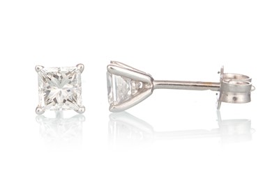 Lot 666 - PAIR OF DIAMOND STUD EARRINGS