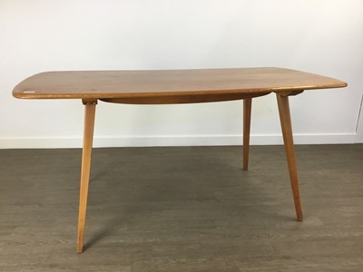 Lot 399 - ERCOL, WINDSOR MODEL 392 ELM AND BEECH DINING TABLE