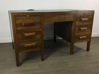 Lot 277 - MAHOGANY TWIN PEDESTAL DESK