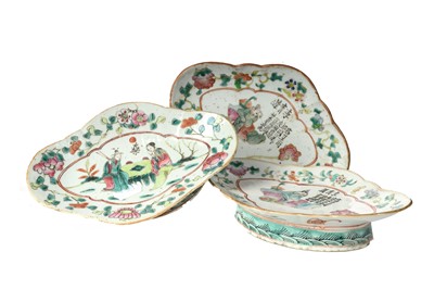 Lot 1214 - THREE 19TH CENTURY CHINESE FAMILLE ROSE COMPORTS