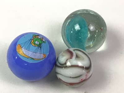 Lot 187 - COLLECTION OF GLASS MARBLES