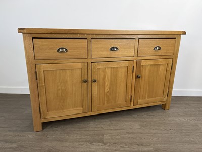 Lot 306 - MODERN OAK SIDEBOARD