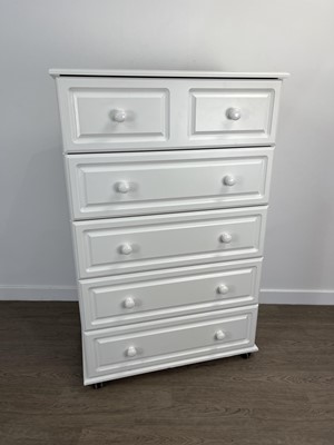 Lot 303 - MODERN CHEST OF DRAWERS