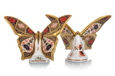 Lot 1438 - ROYAL CROWN DERBY, PAIR OF IMARI PATTERN BUTTERFLY PAPERWEIGHTS
