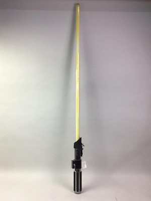 Lot 44 - STAR WARS FORCE XF LIGHTSABER COLLECTABLE