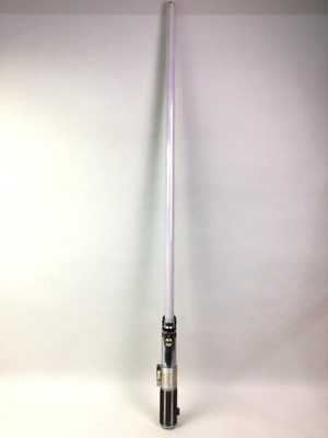 Lot 45 - STAR WARS FORCE XF LIGHTSABER COLLECTABLE