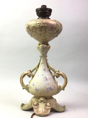 Lot 362 - DOULTON BURSLEM OIL LAMP