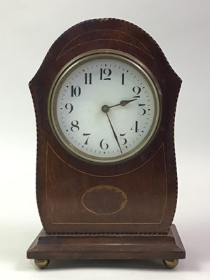 Lot 255 - EDWARDIAN MAHOGANY MANTEL CLOCK