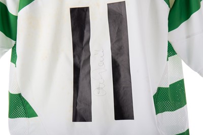 Lot 1729 - CELTIC F.C., SIGNED HOME JERSEY