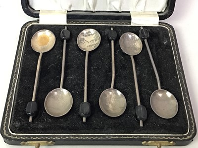 Lot 541 - SET OF SIX SILVER COFFEE SPOONS