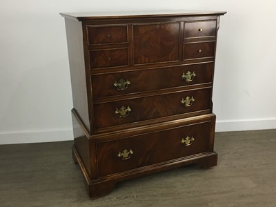 Lot 501 - MAHOGANY CABINET