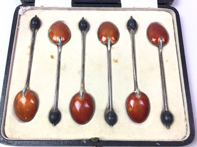 Lot 545 - GEORGE V SET OF SIX COFFEE BEAN SPOONS