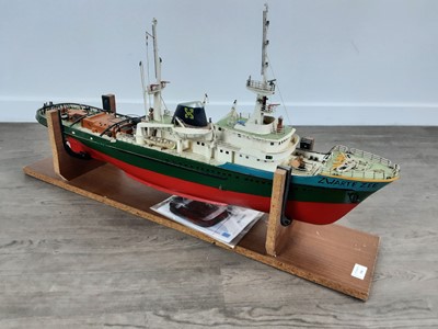 Lot 598 - MODEL BOAT