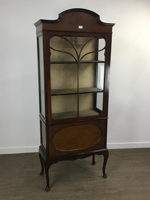 Lot 610 - MAHOGANY DISPLAY CABINET