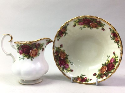 Lot 583 - ROYAL ALBERT DINNER SERVICE