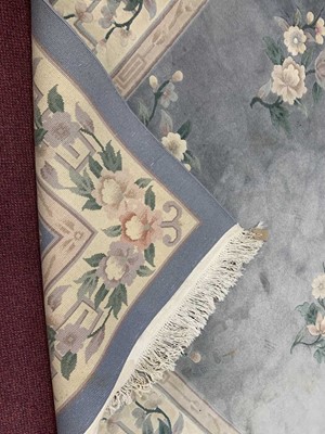 Lot 418 - LARGE CARPET