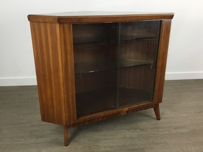 Lot 622 - MAHOGANY CORNER CABINET