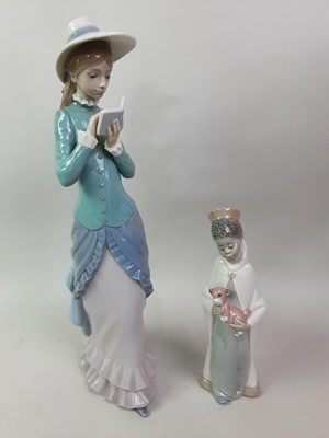 Lot 16 - LLADRO FIGURE OF 'THE LECTURER'