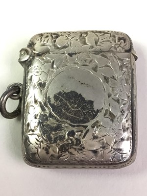Lot 75 - GROUP OF SILVER AND SILVER PLATED ITEMS
