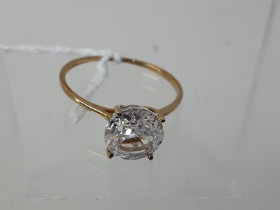 Lot 145 - NINE CARAT GOLD RING