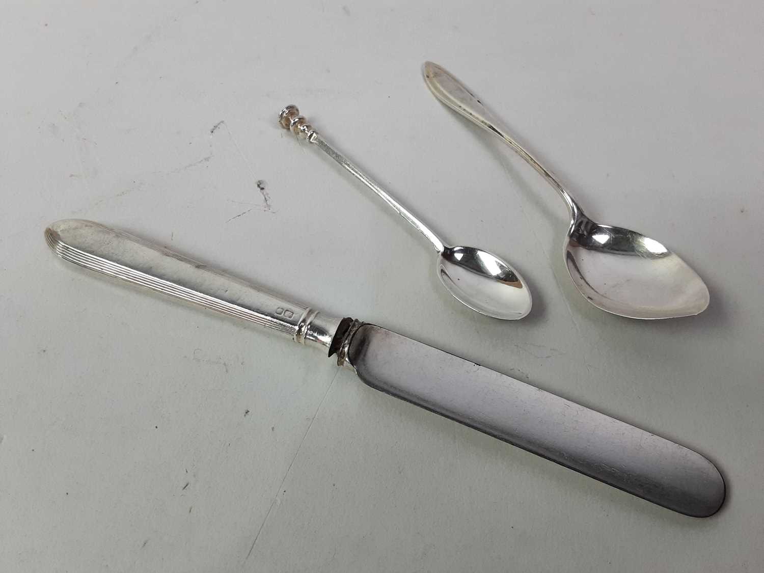 Lot 83 - SET OF SIX SILVER SPOONS