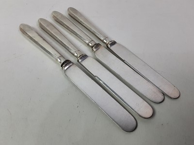 Lot 83 - SET OF SIX SILVER SPOONS