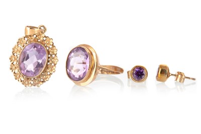 Lot 421 - AMETHYST PENDANT AND RING