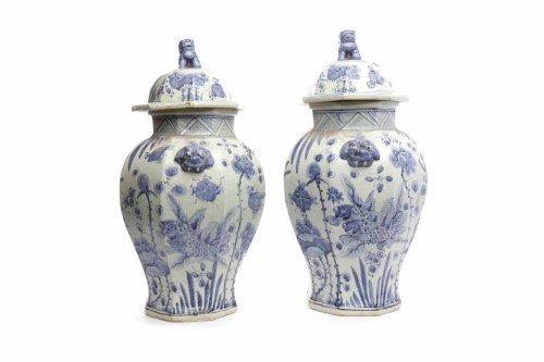 Lot 210 - PAIR OF 20TH CENTURY CHINESE BLUE AND WHITE...