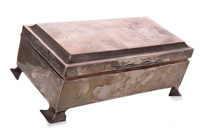 Lot 787 - GEORGE V SILVER CIGARETTE CASKET