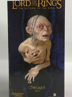 Lot 368 - GROUP OF LORD OF THE RINGS AND OTHER MODELS