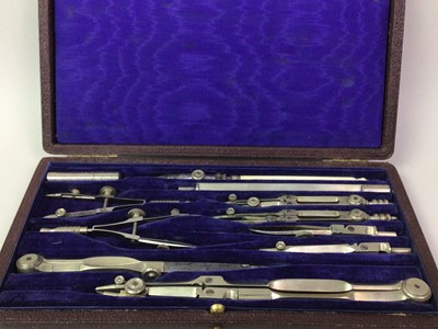Lot 370 - GROUP OF DRAWING INSTRUMENTS