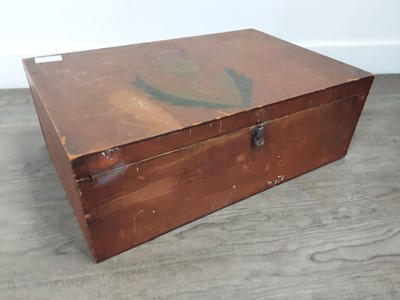Lot 240 - VINTAGE LUGGAGE AND BOXES