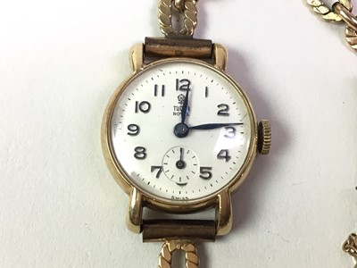 Lot 463 - NINE CARAT GOLD TUDOR WRIST WATCH AND CHAIN
