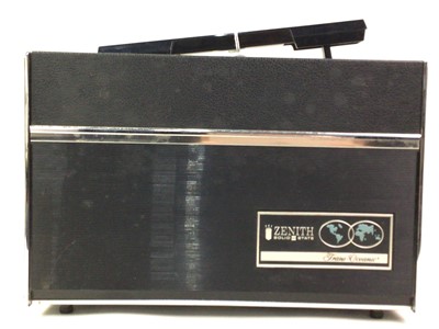 Lot 465 - ZENITH SOLID STATE TRANS OCEANIC RADIO