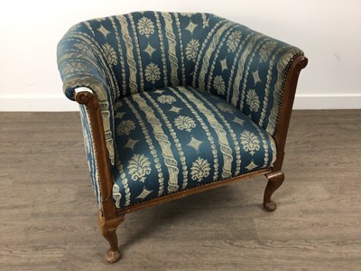 Lot 399 - REPRODUCTION UPHOLSTERED TUB CHAIR