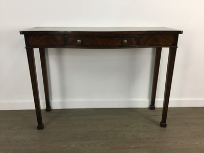 Lot 250 - REPRODUCTION MAHOGANY SERPENTINE FRONTED SIDE TABLE