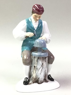 Lot 499 - GROUP OF ROYAL DOULTON FIGURES