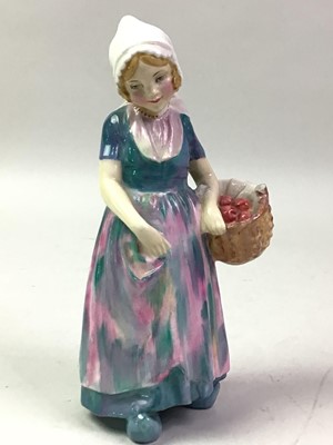 Lot 420 - GROUP OF ROYAL DOULTON FIGURES