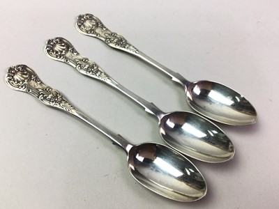 Lot 557 - SET OF SEVEN VICTORIAN SILVER TEASPOONS