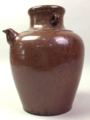 Lot 572 - POTTERY GARGOULETTE