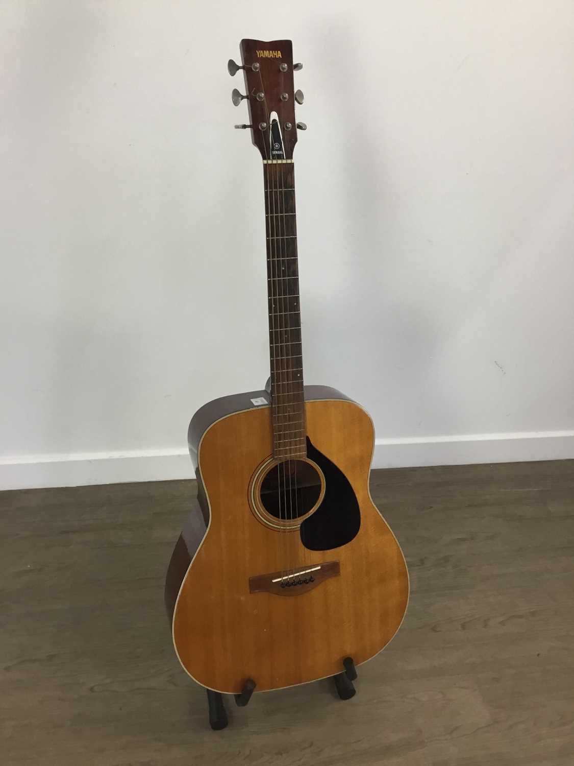 Lot 657 - YAMAHA FG-180 ACOUSTIC GUITAR