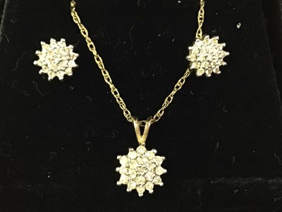 Lot 661 - DIAMOND CLUSTER PENDANT AND EARRING SET